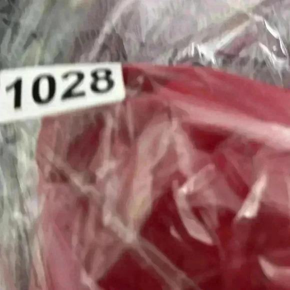 Chadwicks Womens Blouse 1X Red Linen Rayon Long Sleeve Red Pleated Front - Picture 6 of 8